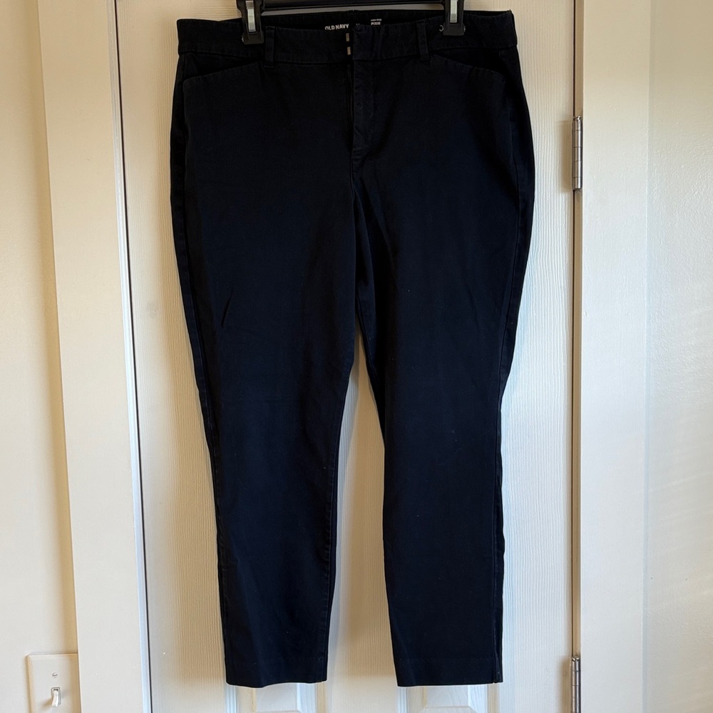 Old Navy | Basic Black High-Rise Pixie Secret Smo… - image 1